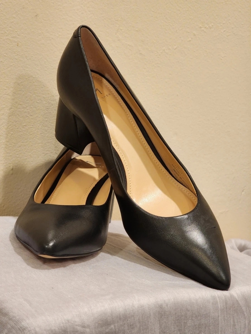 Marc Fisher LTD Yulunda Pump Women's Pointed Heels, Black, Size 6.5 M, NWOB - Picture 2 of 16